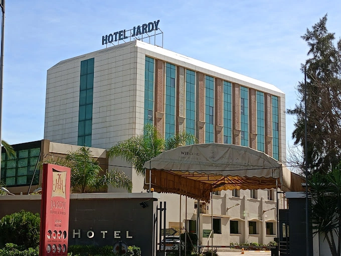 Jardy Hotel & Suites